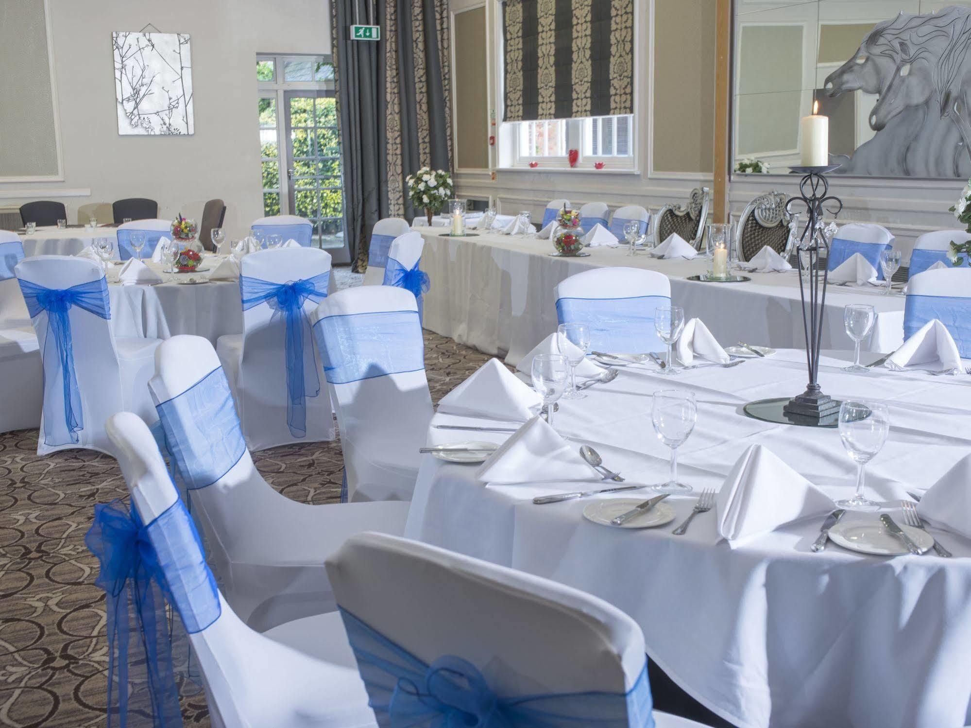 The Spread Eagle Hotel Thame Ngoại thất bức ảnh